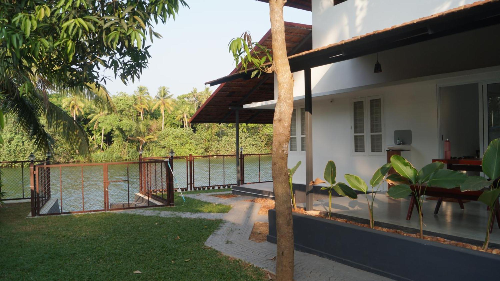 קולאם Blue Lake Villa מראה חיצוני תמונה